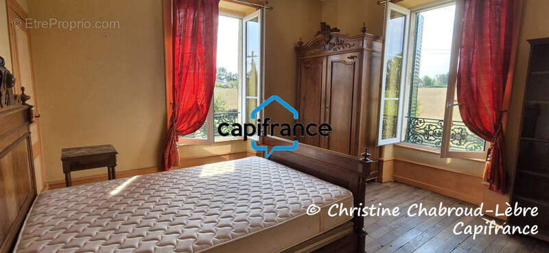 Maison à SAINT-ETIENNE-DE-VICQ