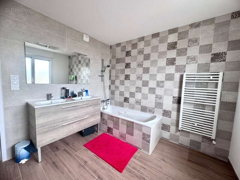 Maison à SAINT-RENAN