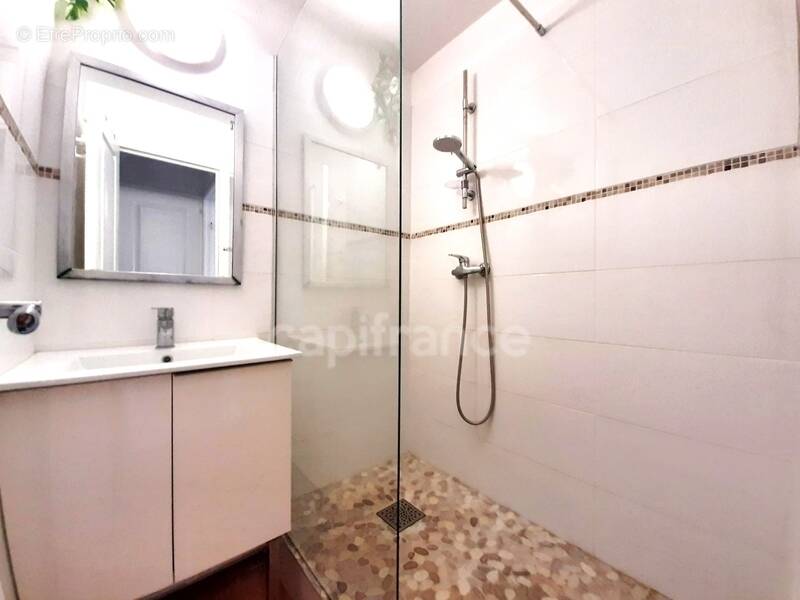 Appartement à SIX-FOURS-LES-PLAGES