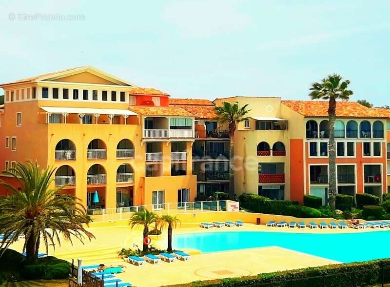 Appartement à SIX-FOURS-LES-PLAGES