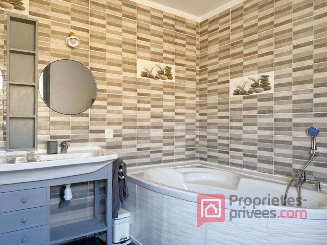 Maison à VILLE-SOUS-LA-FERTE