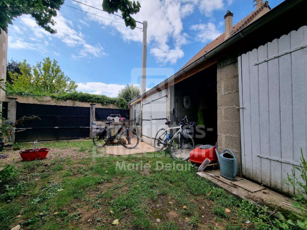 Maison à MESVES-SUR-LOIRE