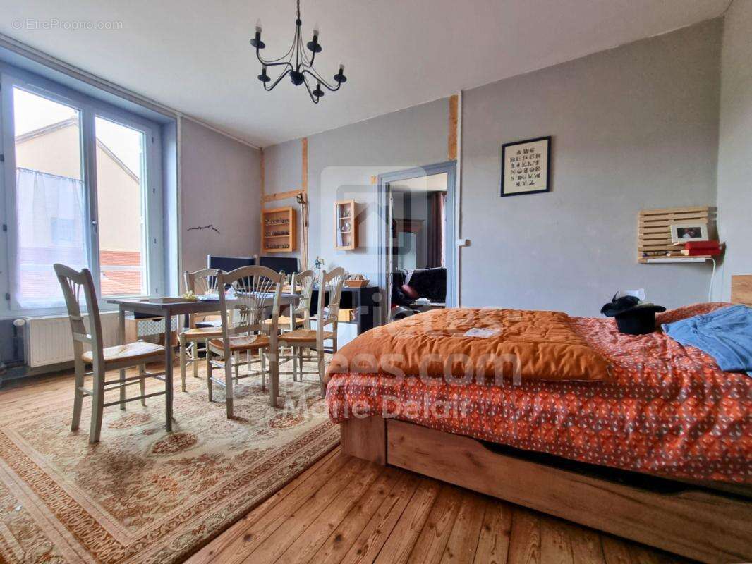 Maison à MESVES-SUR-LOIRE