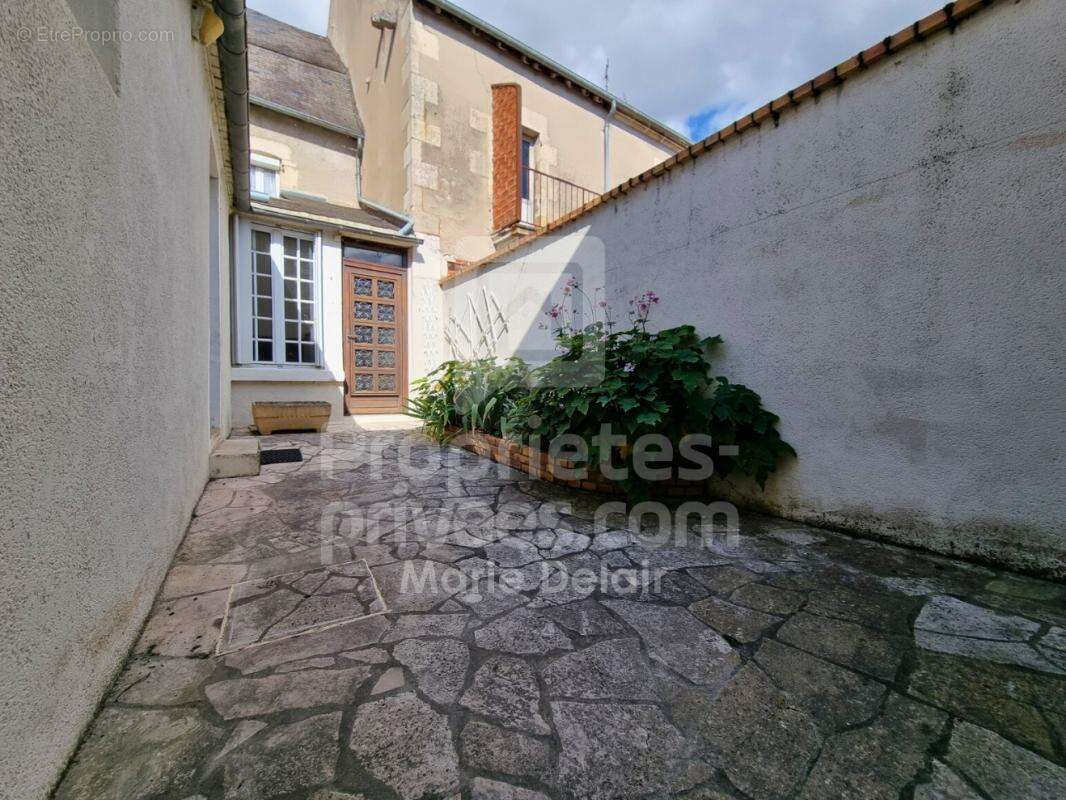 Maison à POUILLY-SUR-LOIRE