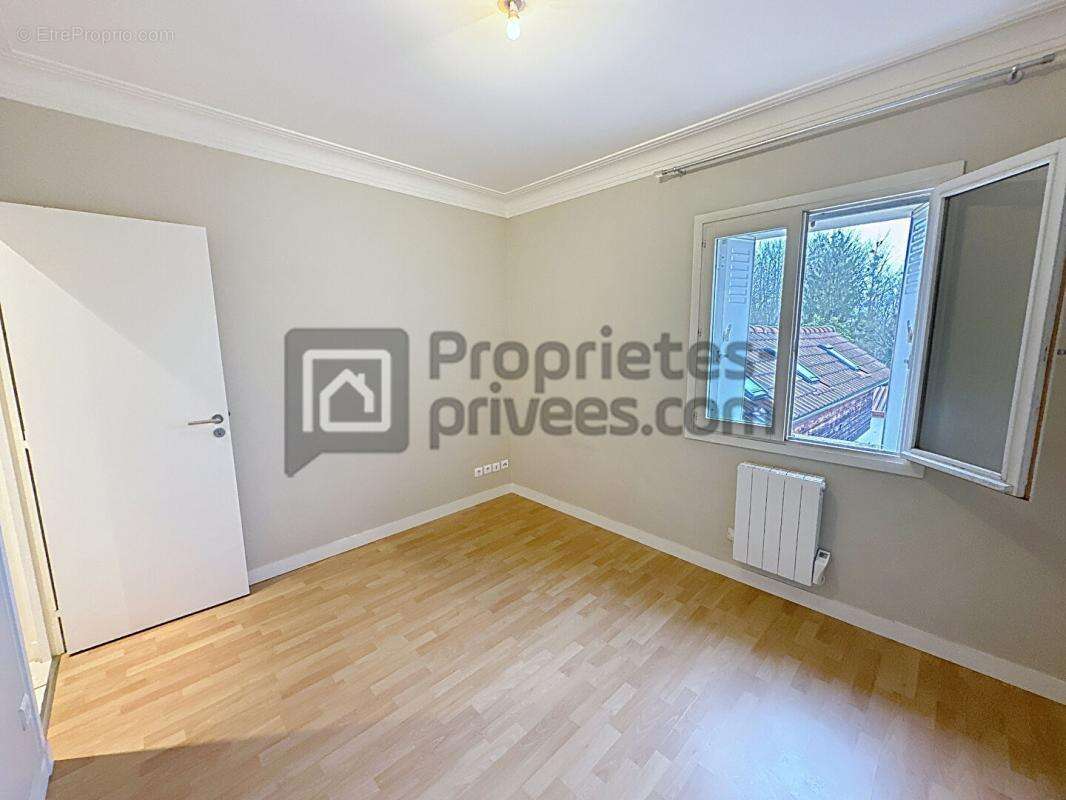 Appartement à LA QUEUE-EN-BRIE