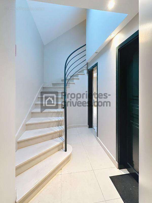 Appartement à LA QUEUE-EN-BRIE