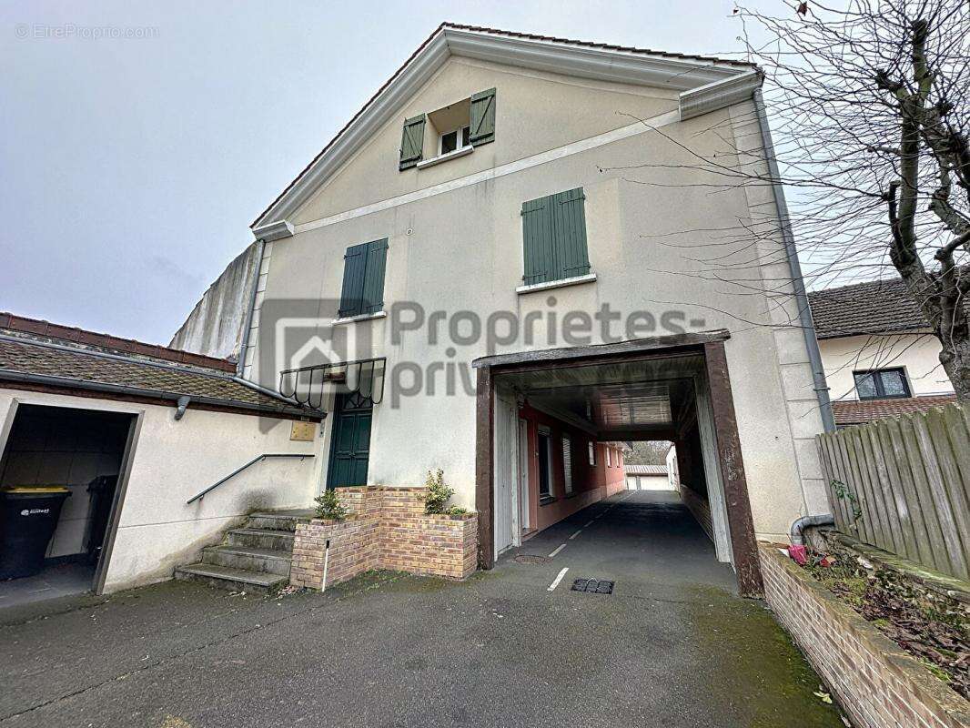 Appartement à LA QUEUE-EN-BRIE