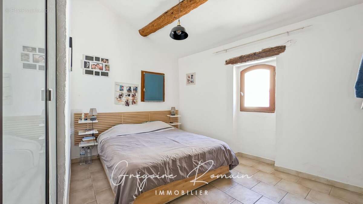 Maison à SAINT-CHAMAS