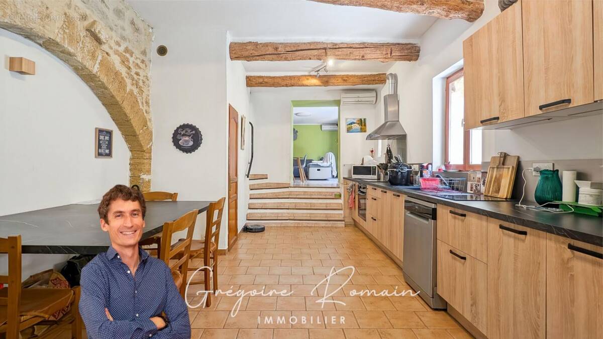 Maison à SAINT-CHAMAS