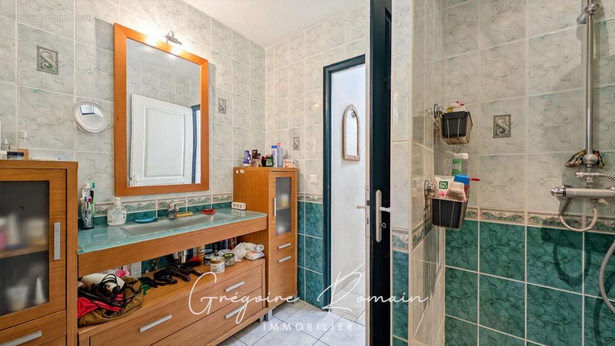 Maison à SAINT-CHAMAS