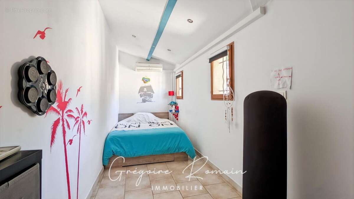 Maison à SAINT-CHAMAS