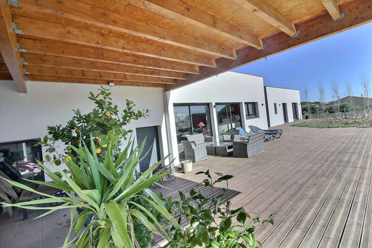 Maison à PEYRIAC-MINERVOIS