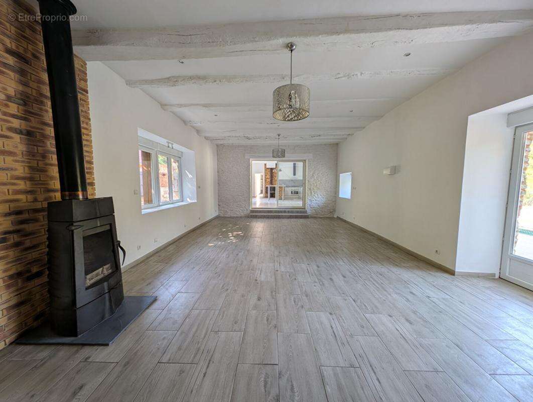 Maison à SAVIGNAC-LES-EGLISES