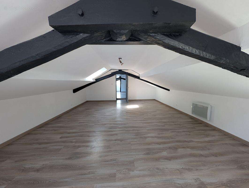 Maison à SAVIGNAC-LES-EGLISES