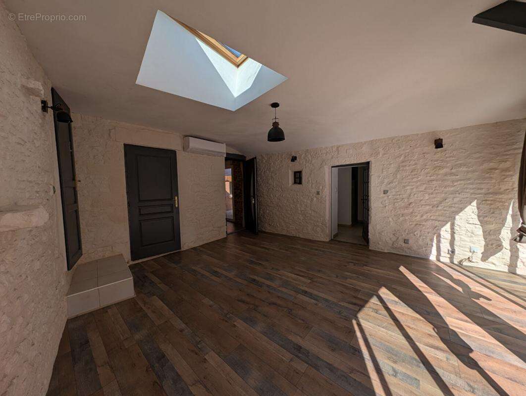 Maison à SAVIGNAC-LES-EGLISES