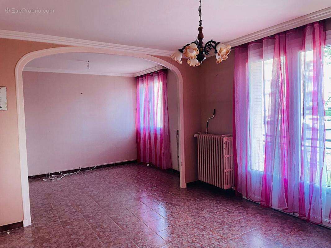 Maison à CHATEAUNEUF-EN-THYMERAIS