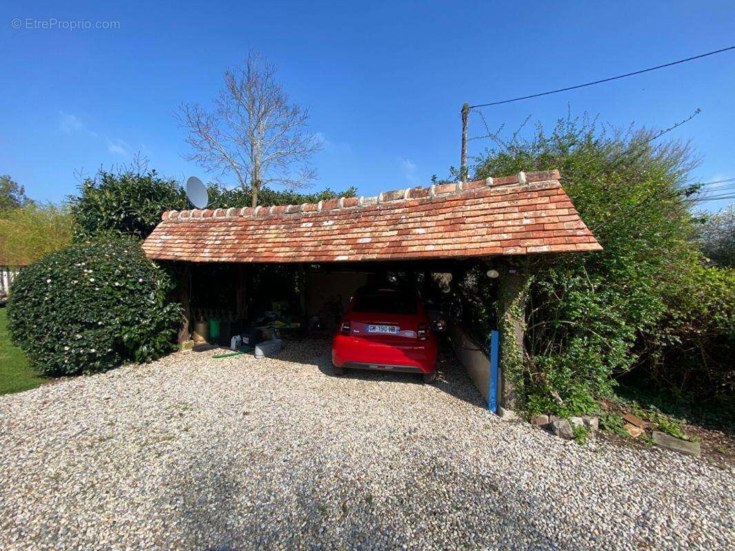 Maison à SAINT-PIERRE-SUR-DIVES