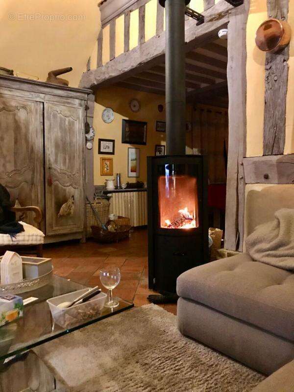 Maison à SAINT-PIERRE-SUR-DIVES