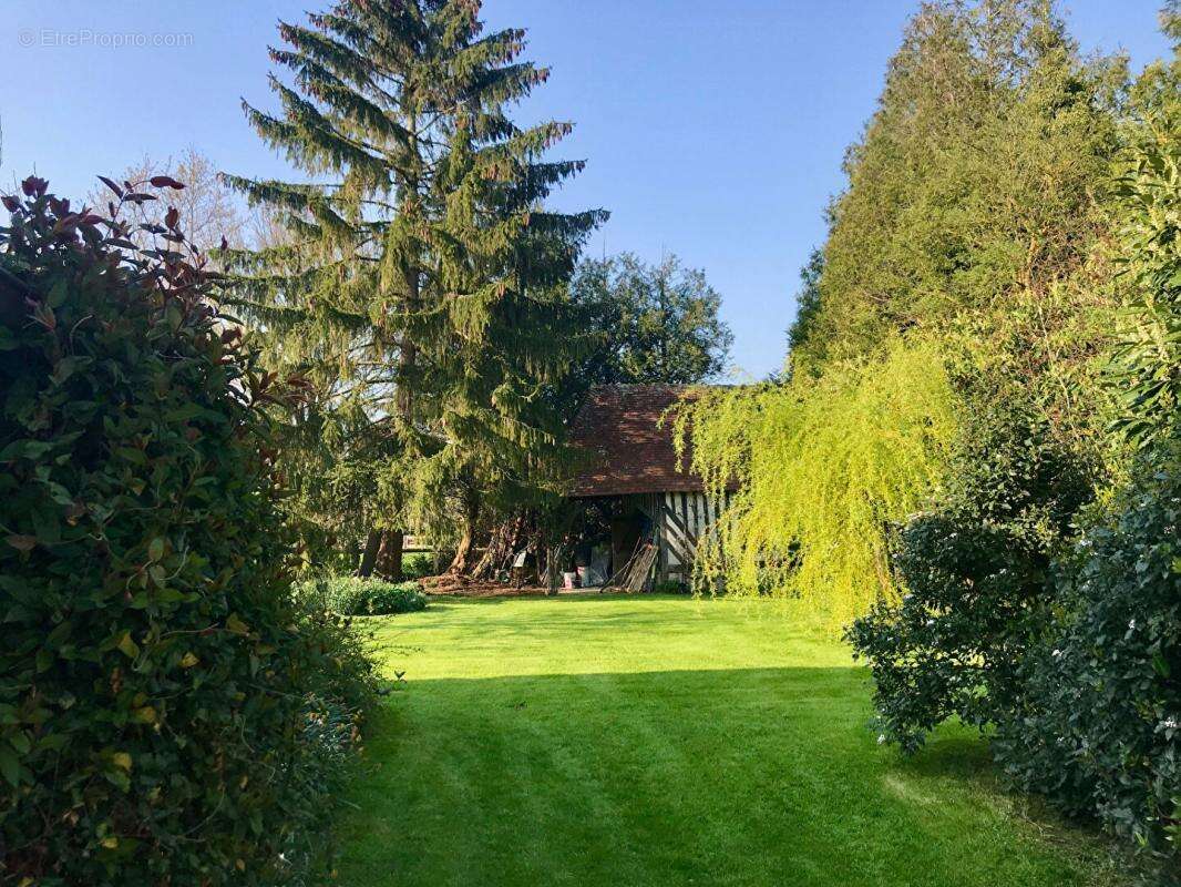 Maison à SAINT-PIERRE-SUR-DIVES