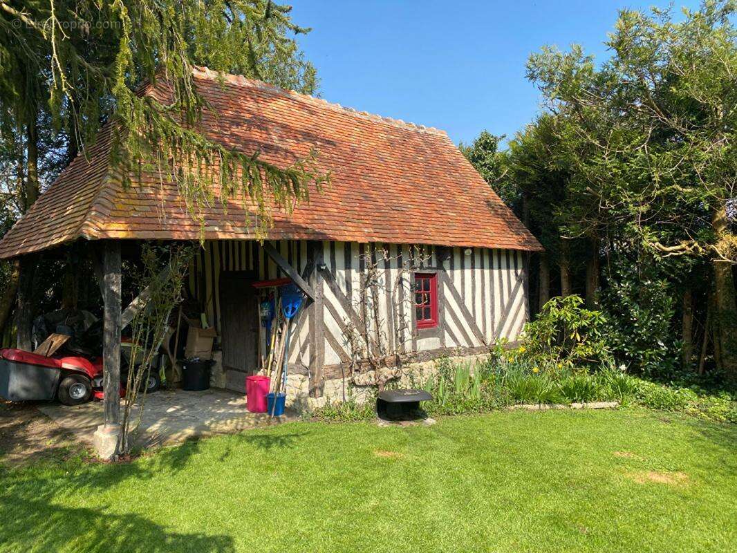 Maison à SAINT-PIERRE-SUR-DIVES