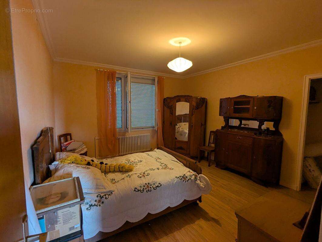 Maison à SAINT-ELIPH