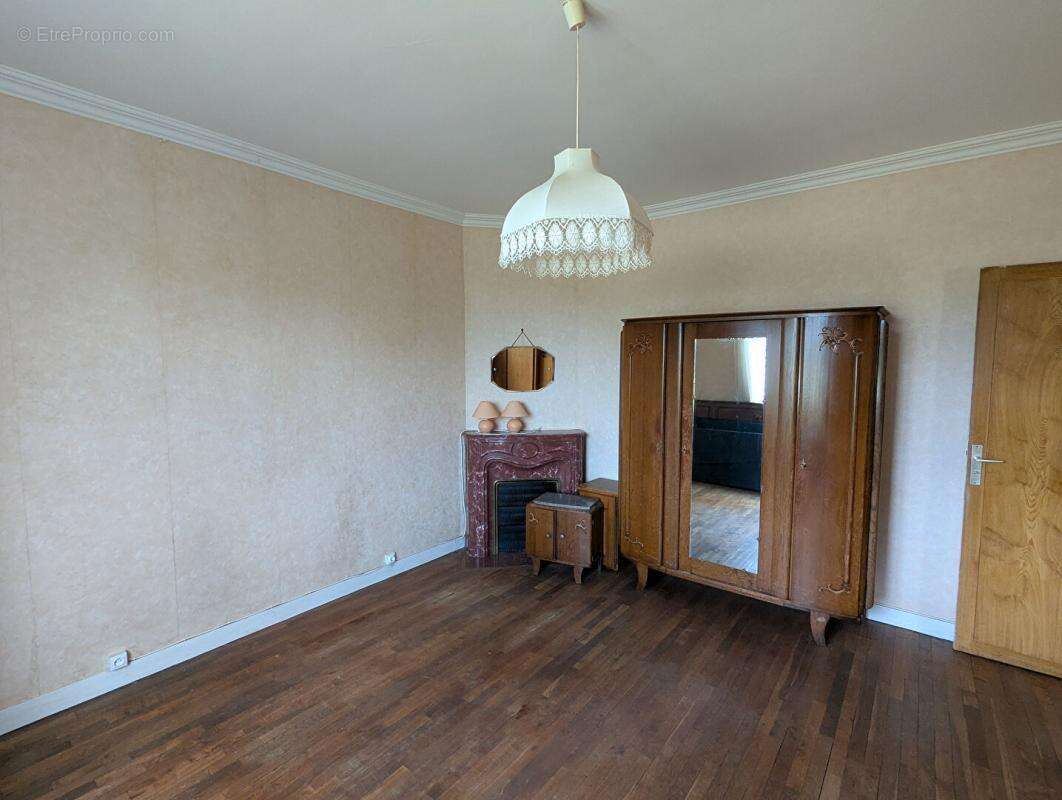 Maison à SAINT-ELIPH