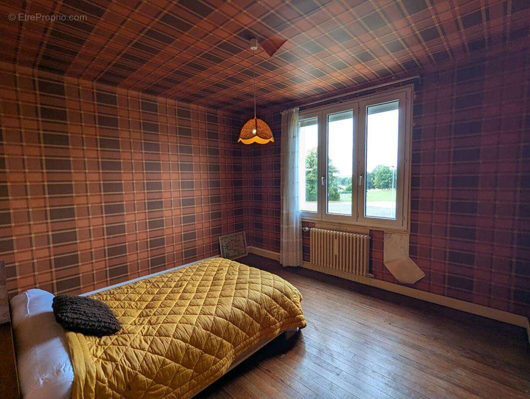 Maison à SAINT-ELIPH