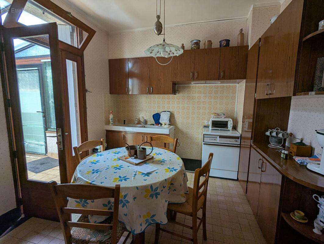 Maison à SAINT-ELIPH