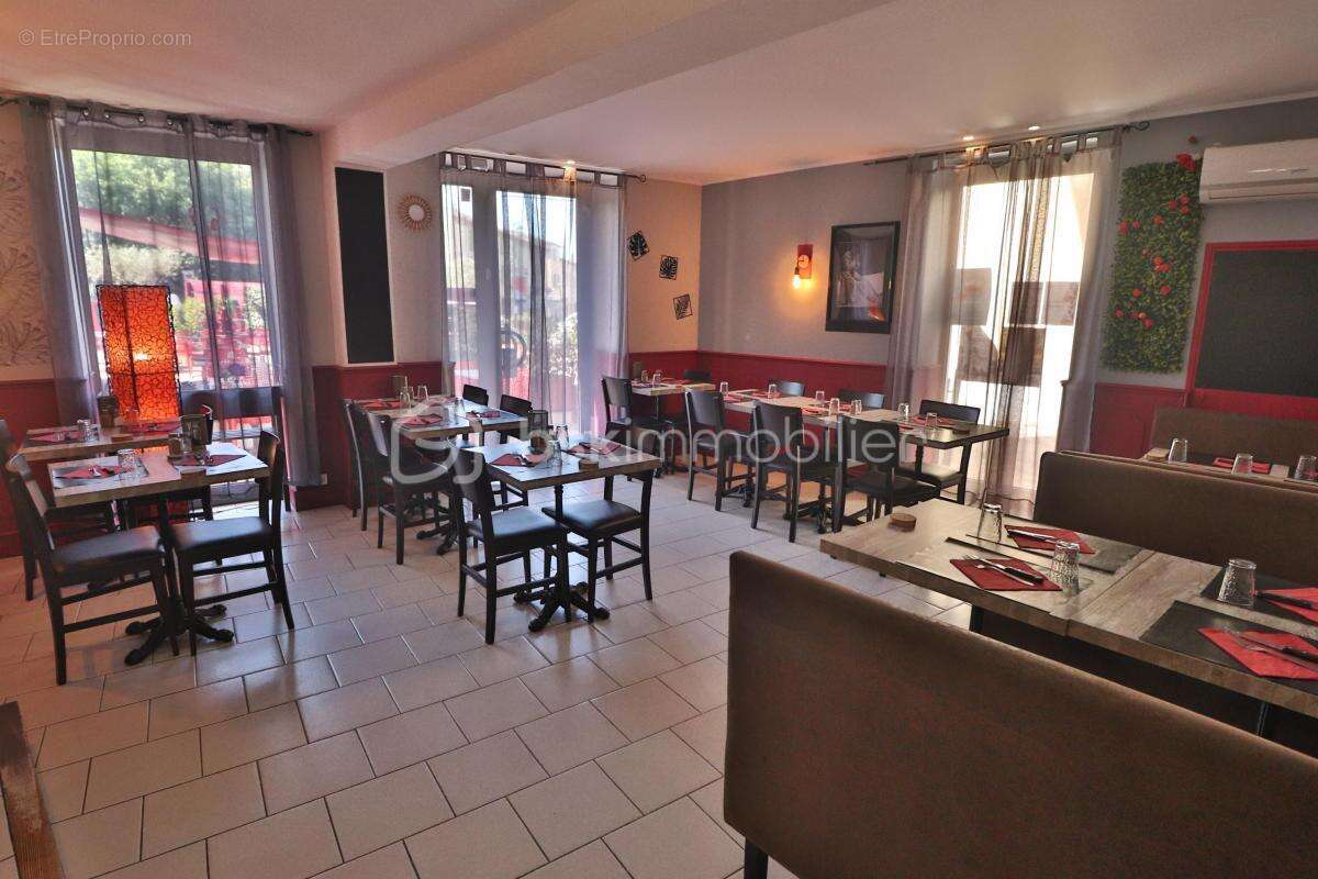 Commerce à MONTFRIN