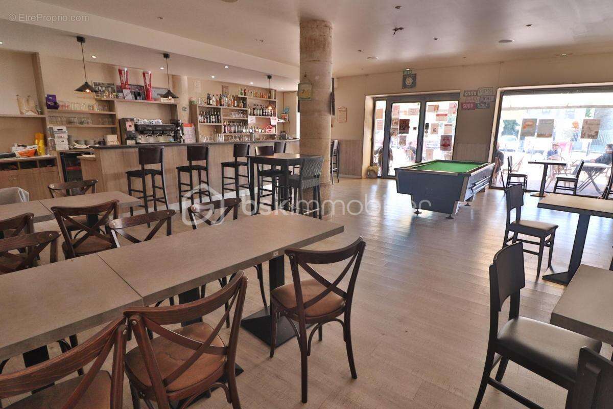 Commerce à MONTFRIN