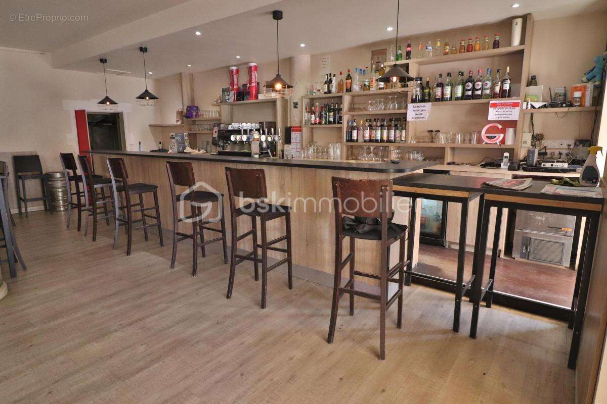 Commerce à MONTFRIN