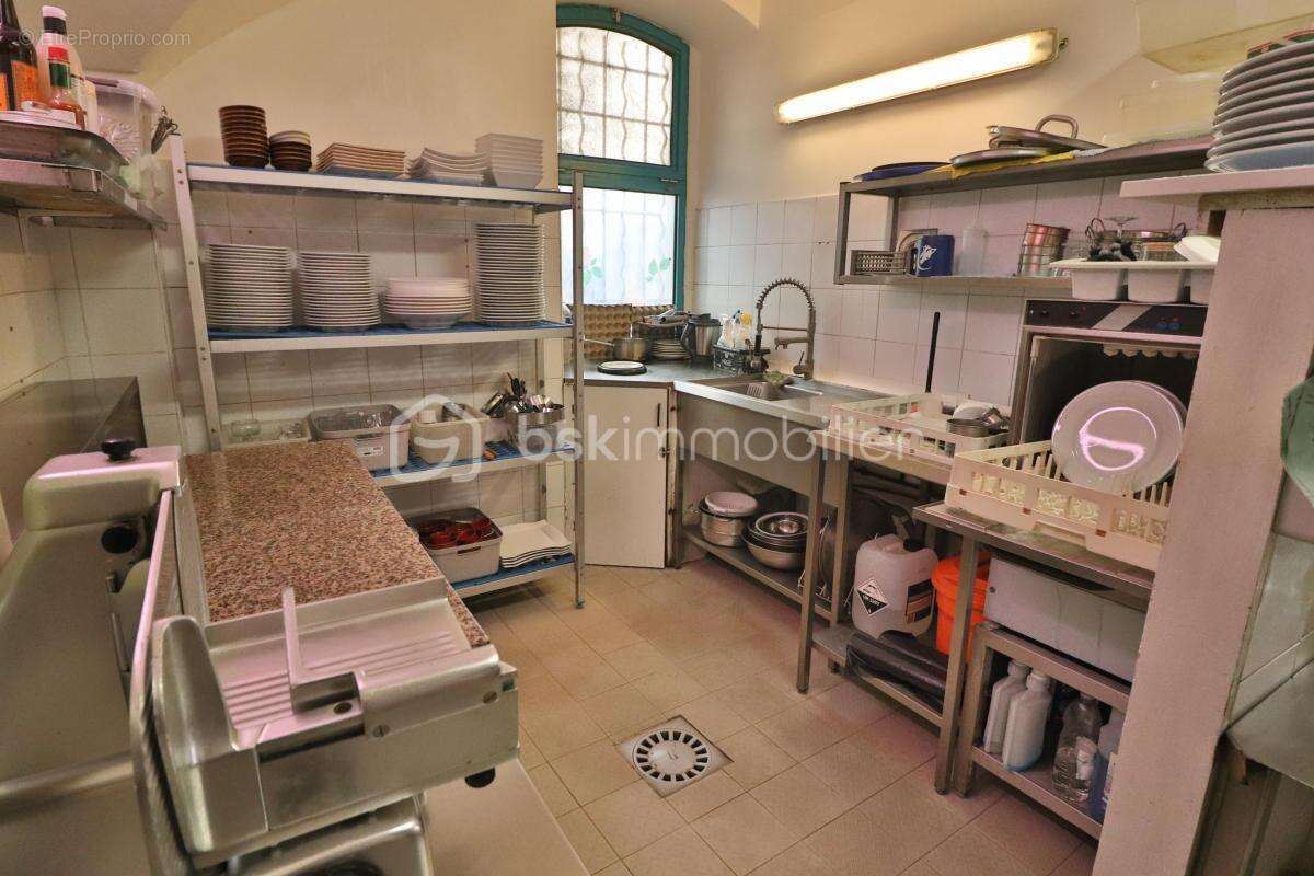 Commerce à MONTFRIN