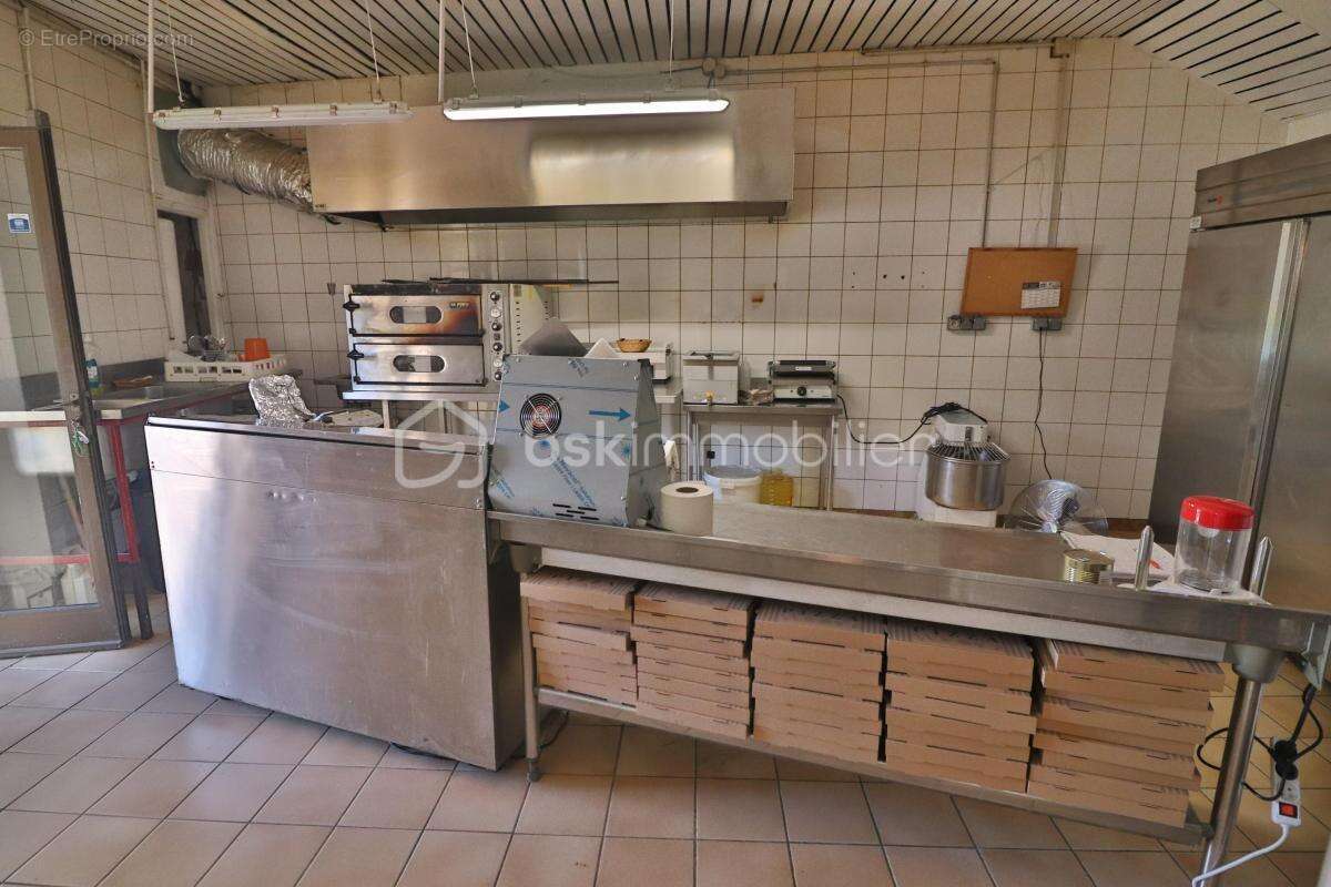 Commerce à MONTFRIN