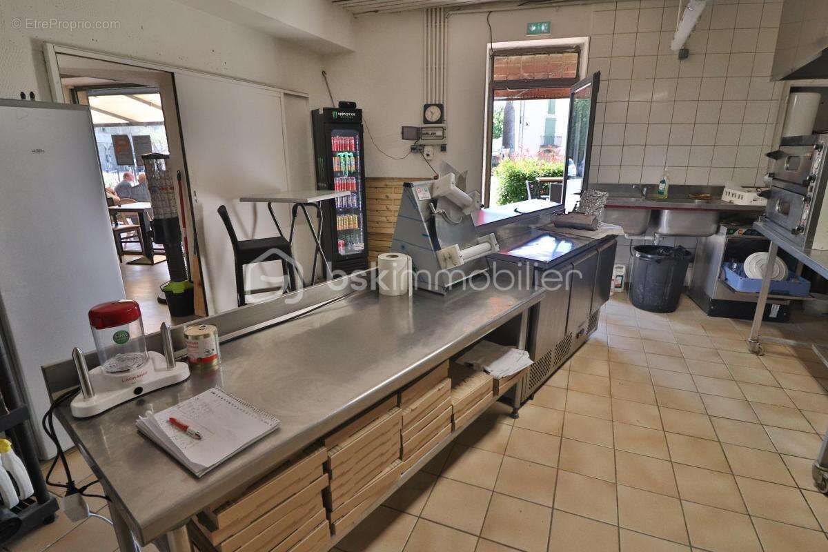 Commerce à MONTFRIN