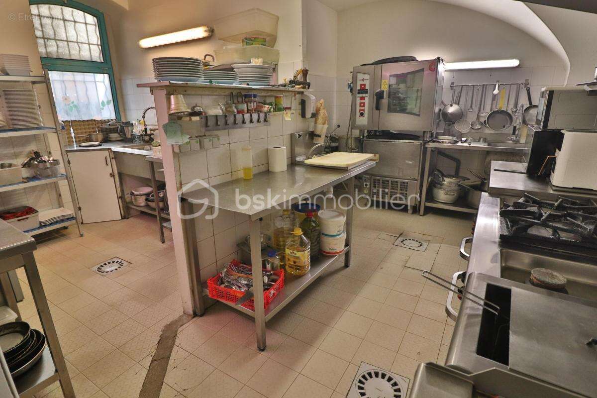 Commerce à MONTFRIN