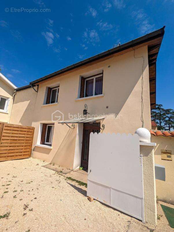 Maison à ANDREZIEUX-BOUTHEON