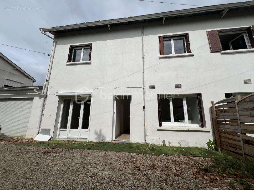 Maison à SAINT-AIGULIN