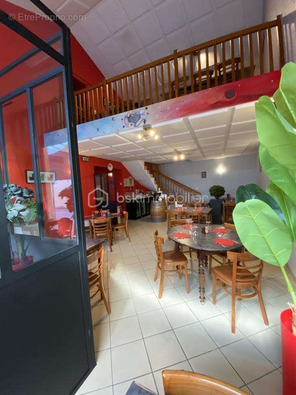 Commerce à SAINTE-JULIE