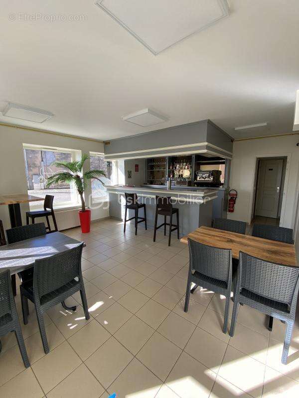 Commerce à SAINTE-JULIE