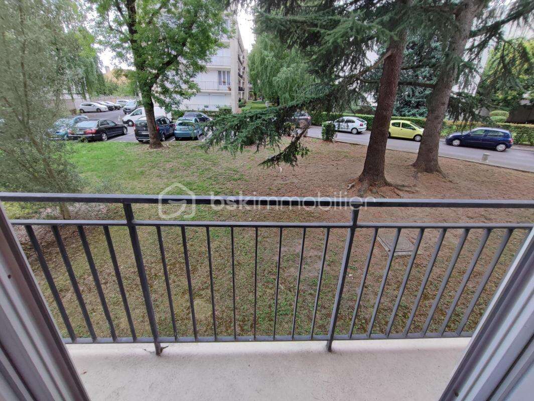 Appartement à ROSNY-SOUS-BOIS