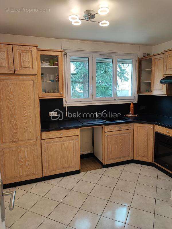 Appartement à ROSNY-SOUS-BOIS