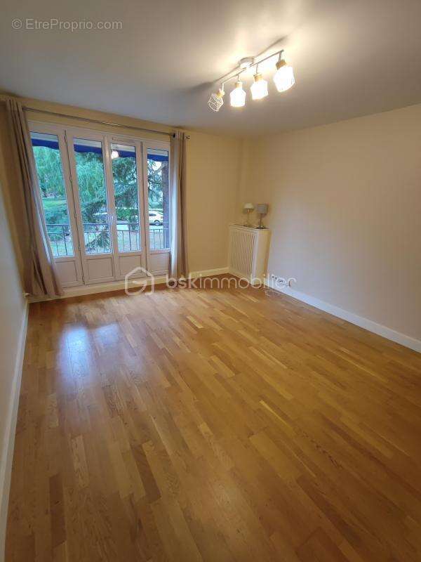 Appartement à ROSNY-SOUS-BOIS