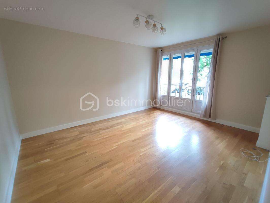 Appartement à ROSNY-SOUS-BOIS