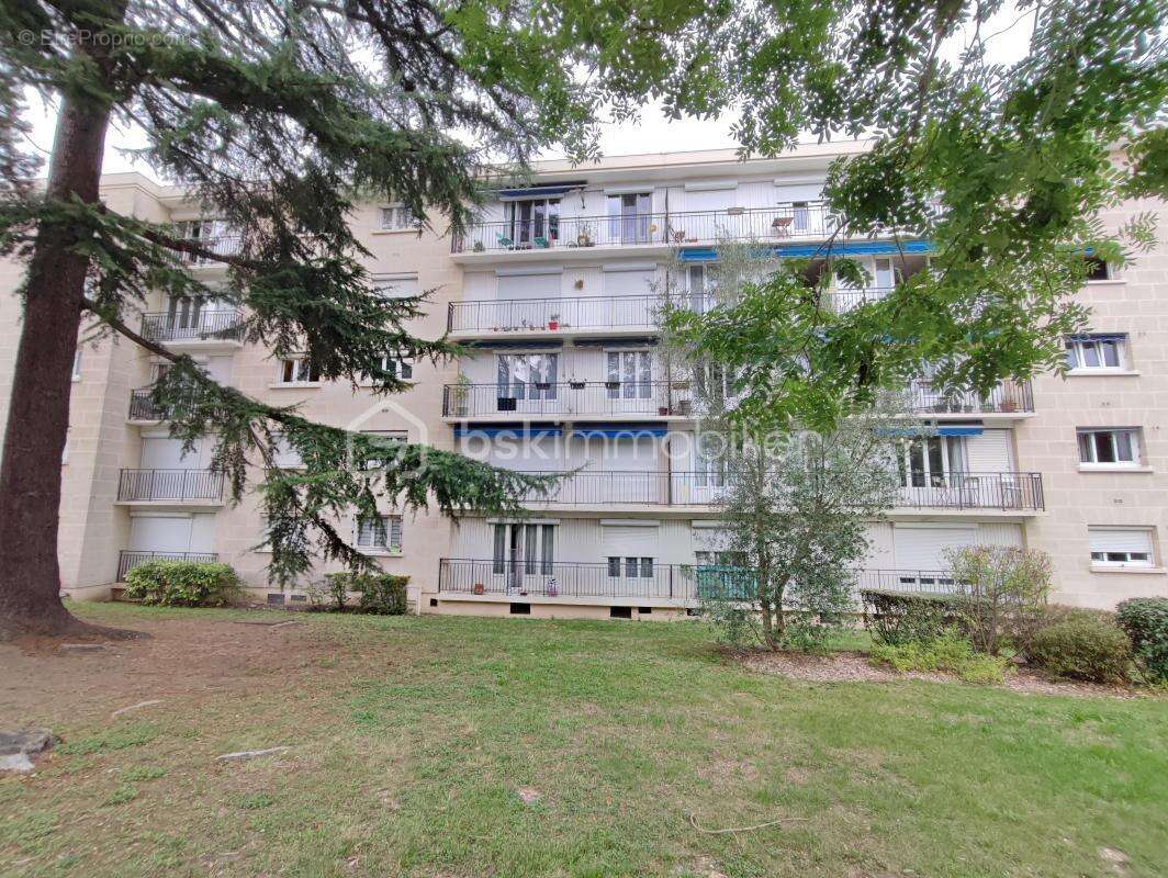 Appartement à ROSNY-SOUS-BOIS