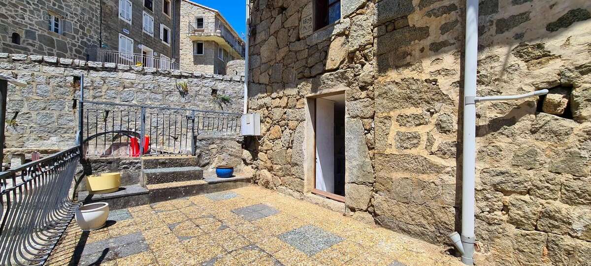 Maison à ZIGLIARA