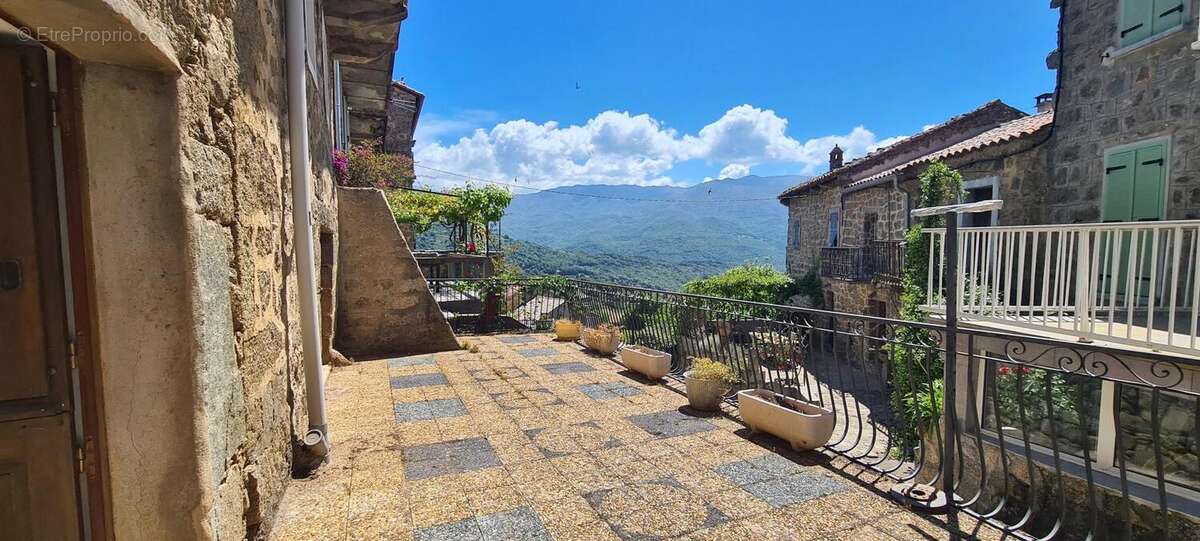 Maison à ZIGLIARA