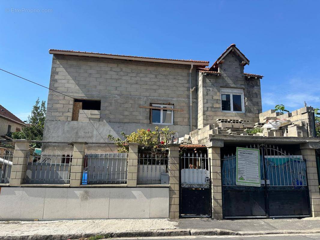 Maison à SAINT-DENIS