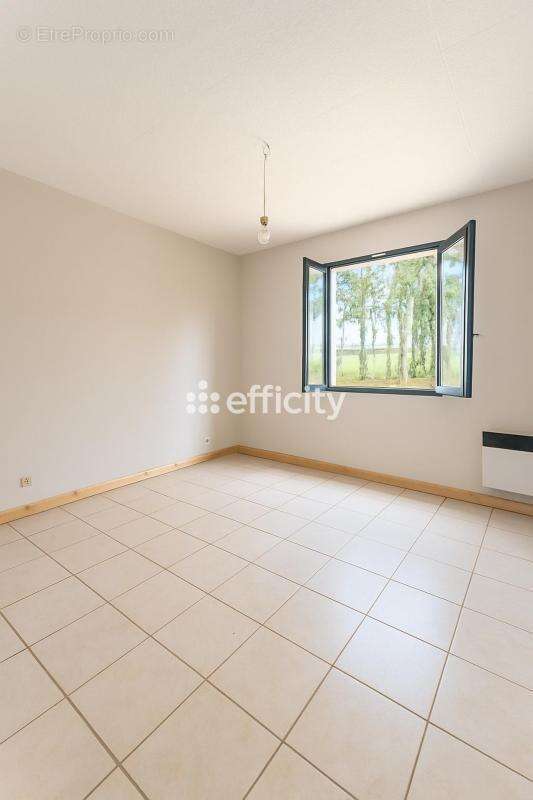 Maison à MIGNE-AUXANCES