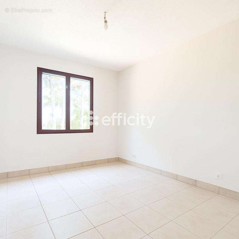 Maison à MIGNE-AUXANCES