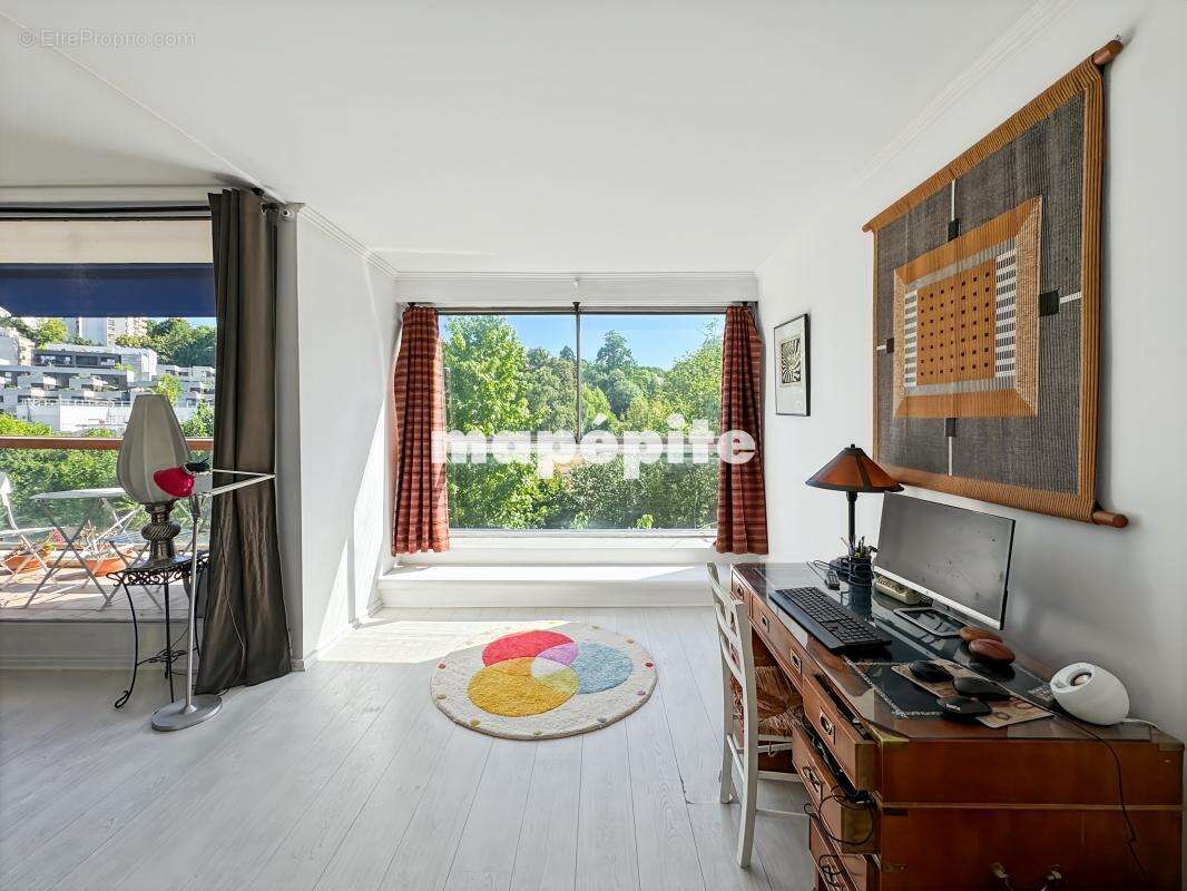 Appartement à VILLE-D&#039;AVRAY